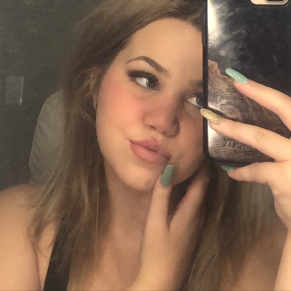 Meet your Posher, Hannah